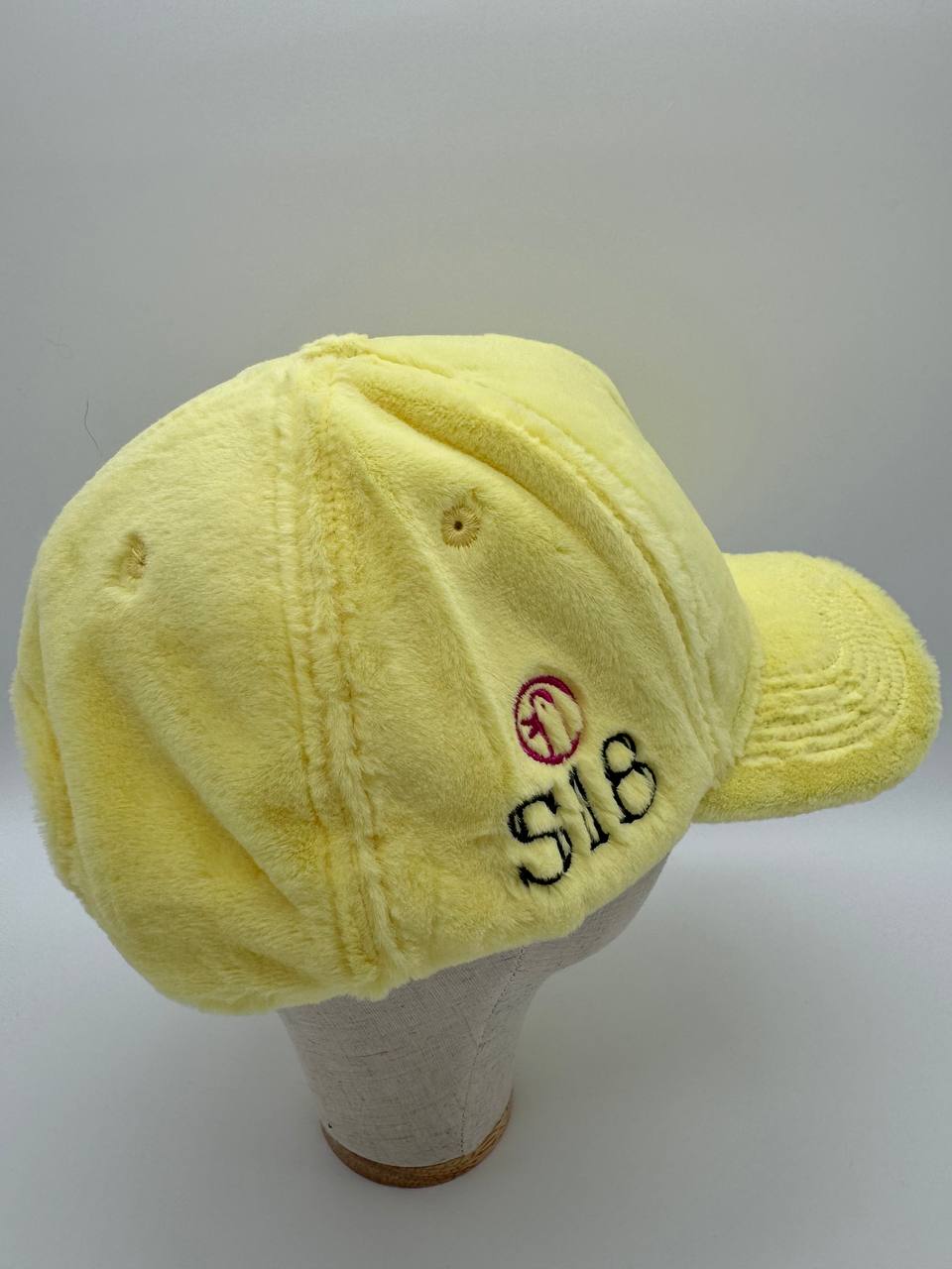 Stylish Goose in the yellow Bushes - Baseball Cap