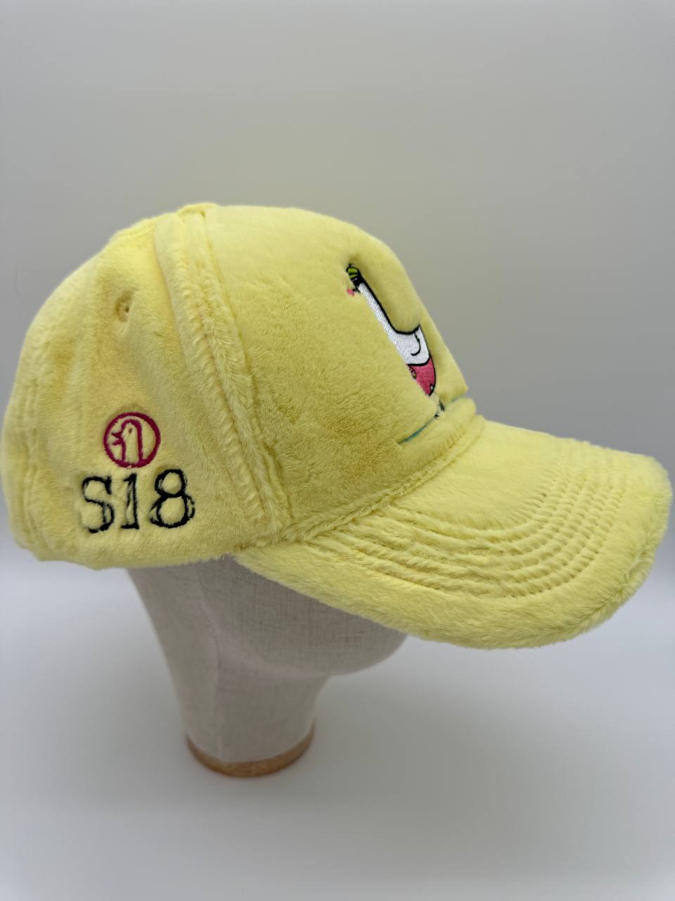 Stylish Goose in the yellow Bushes - Baseball Cap